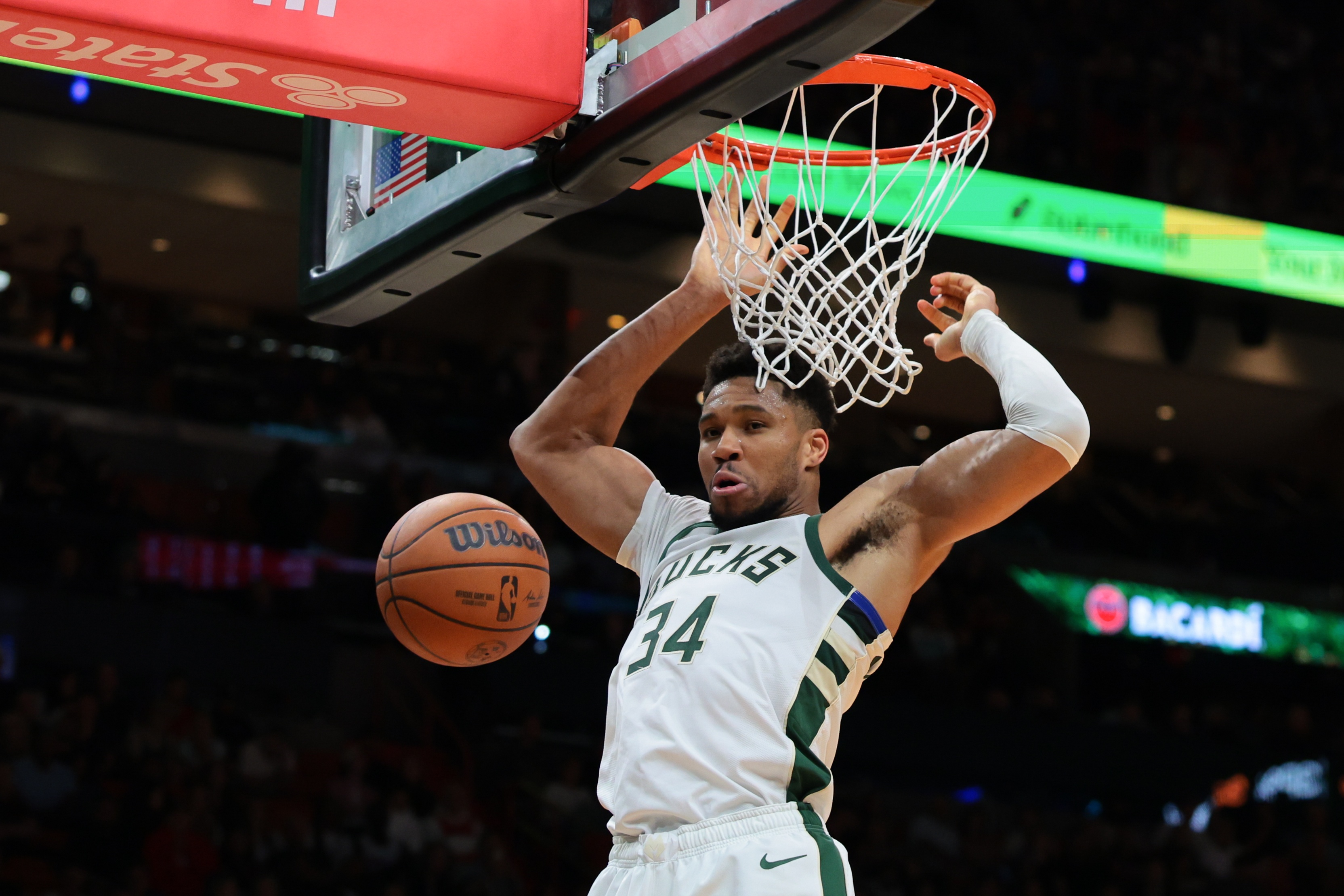 赛事数据分析-Shams：雄鹿高层已接受休赛期交易字母哥的必然 对交易持开放态度